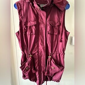 Maroon multi pocket vest